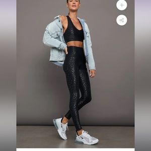 CARBON38
High Rise 7/8 Legging in Leopard Takara Shine